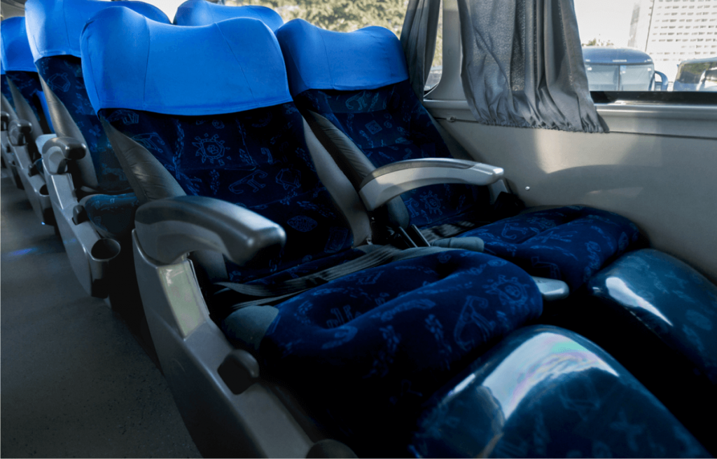 Qual a diferença de ônibus convencional, executivo, semileito e leito? VH Trans Qual a diferença de ônibus convencional, executivo, semileito e leito? VH Trans